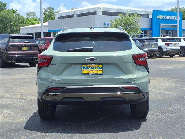 new 2025 Chevrolet Trax car, priced at $24,913