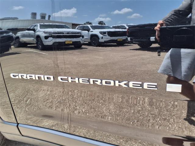 used 2024 Jeep Grand Cherokee car, priced at $33,900