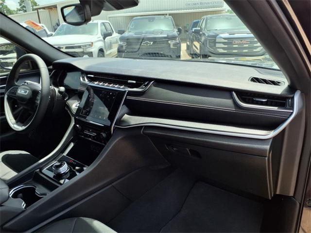 used 2024 Jeep Grand Cherokee car, priced at $33,900