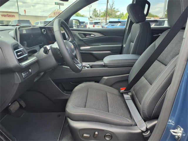 new 2025 Chevrolet Traverse car, priced at $41,693