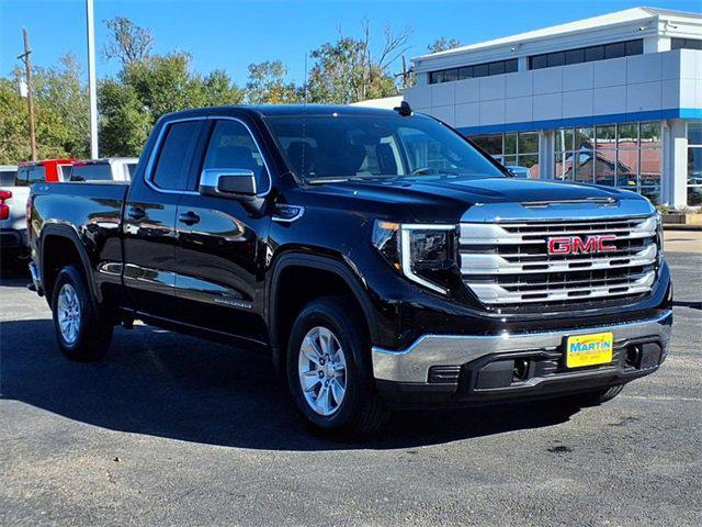 new 2025 GMC Sierra 1500 car, priced at $56,185