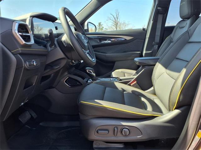 new 2025 Chevrolet TrailBlazer car, priced at $33,325
