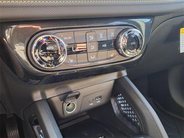 new 2025 Chevrolet TrailBlazer car, priced at $31,325