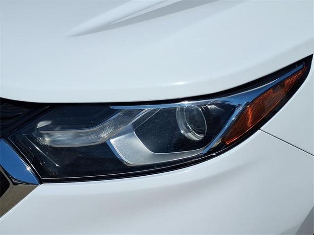 used 2018 Chevrolet Equinox car, priced at $11,620