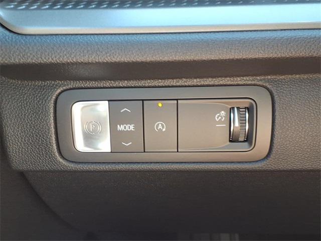 new 2026 Chevrolet Traverse car, priced at $45,019