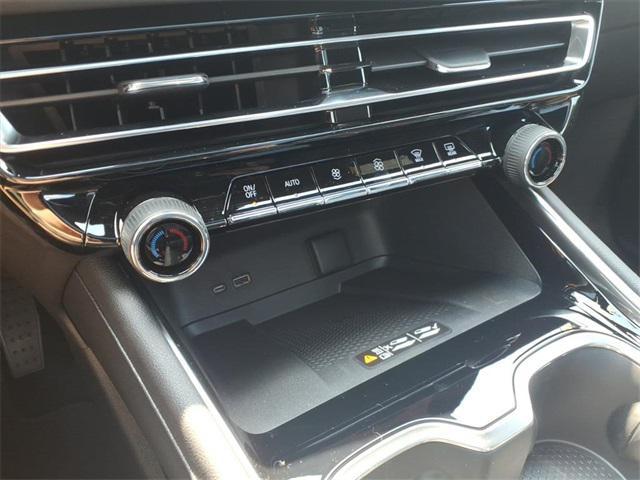 new 2026 Chevrolet Traverse car, priced at $61,184