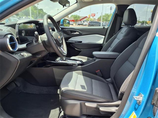 used 2025 Chevrolet Trax car