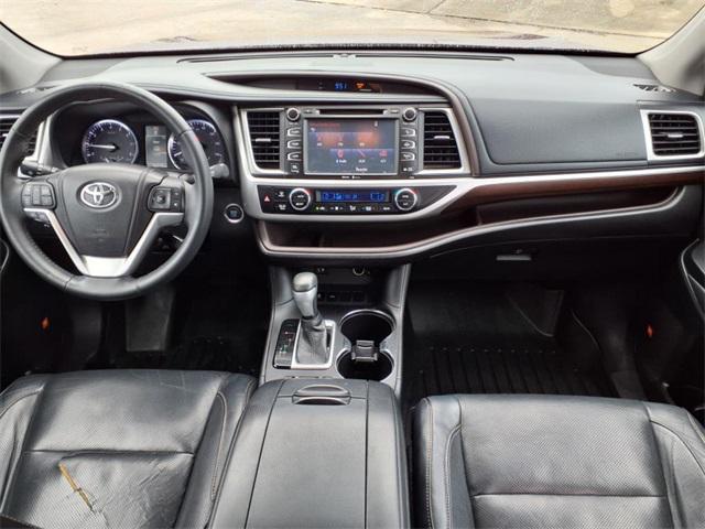 used 2015 Toyota Highlander car, priced at $15,900