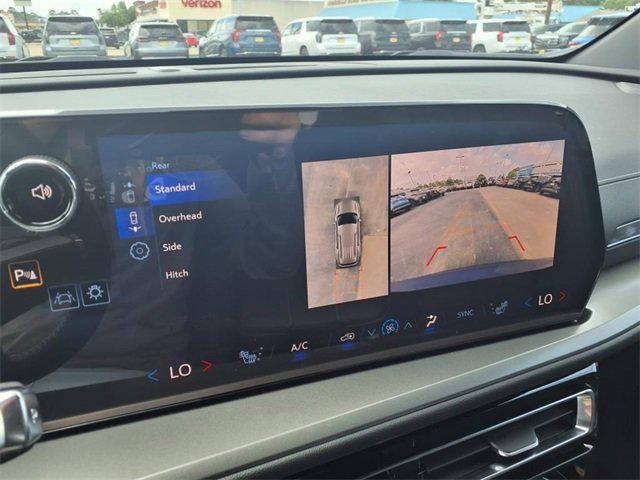 new 2025 Chevrolet Traverse car, priced at $41,443