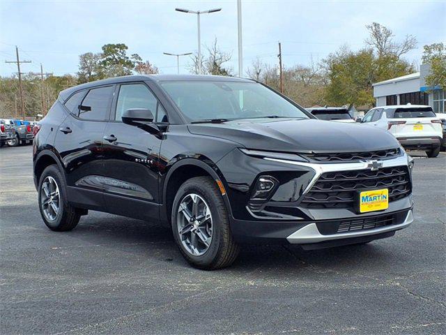 new 2025 Chevrolet Blazer car, priced at $33,915