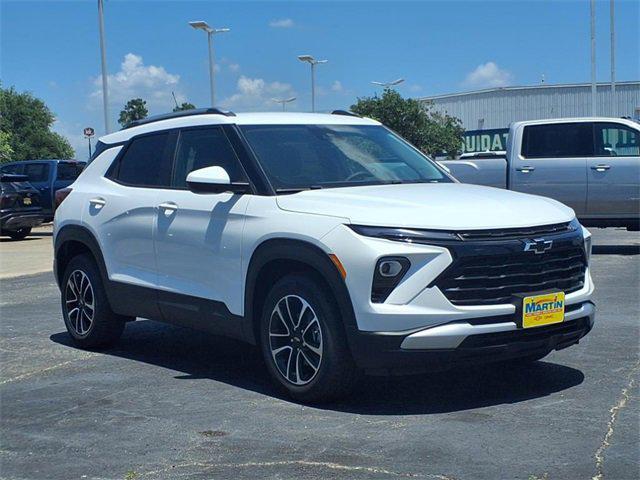 new 2025 Chevrolet TrailBlazer car, priced at $29,470