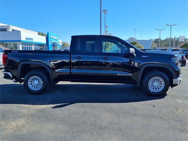 new 2025 GMC Sierra 1500 car, priced at $41,260