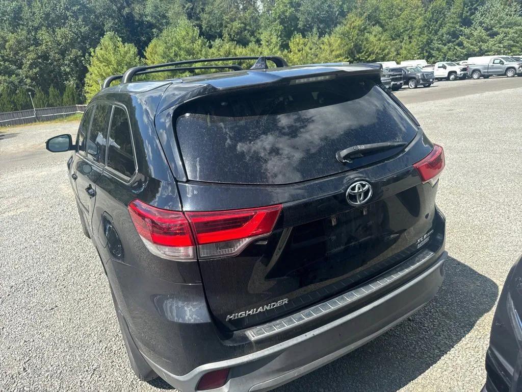 used 2018 Toyota Highlander car, priced at $21,999