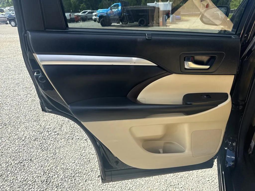 used 2018 Toyota Highlander car, priced at $21,999