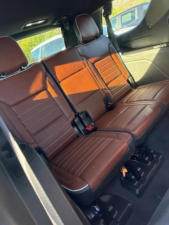 used 2024 GMC Yukon car, priced at $81,999