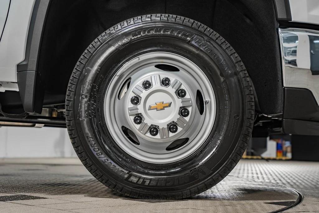 new 2025 Chevrolet Silverado 3500 car, priced at $75,638