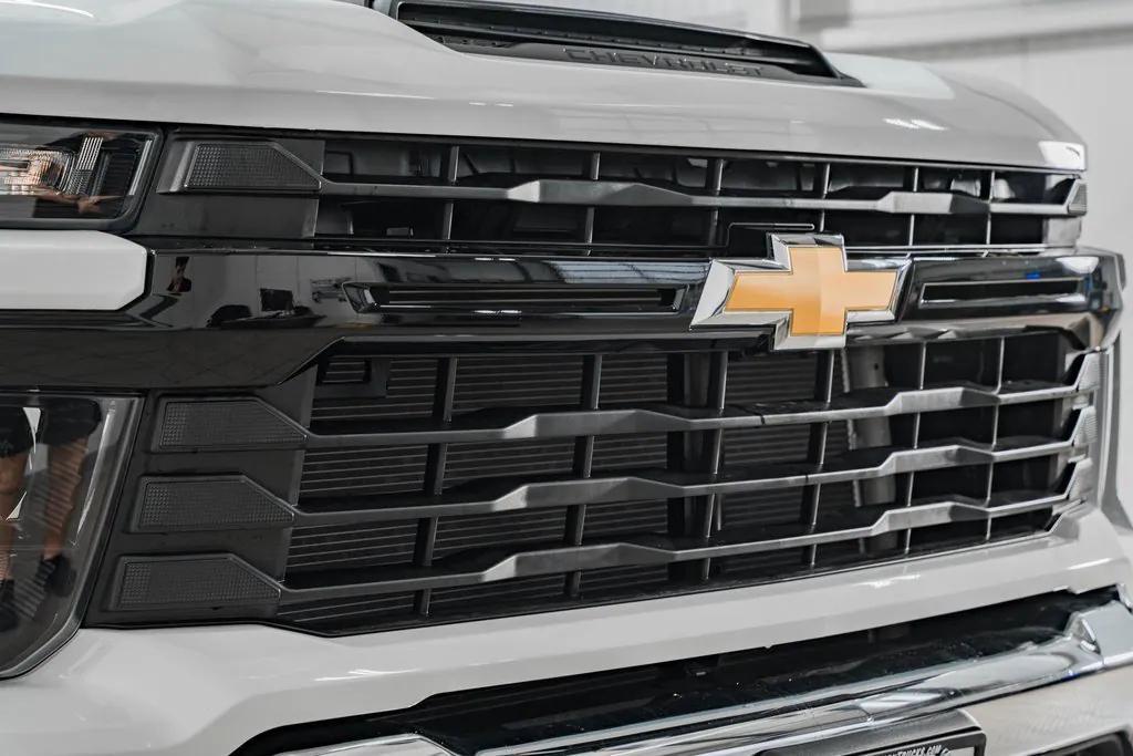 new 2025 Chevrolet Silverado 3500 car, priced at $75,638