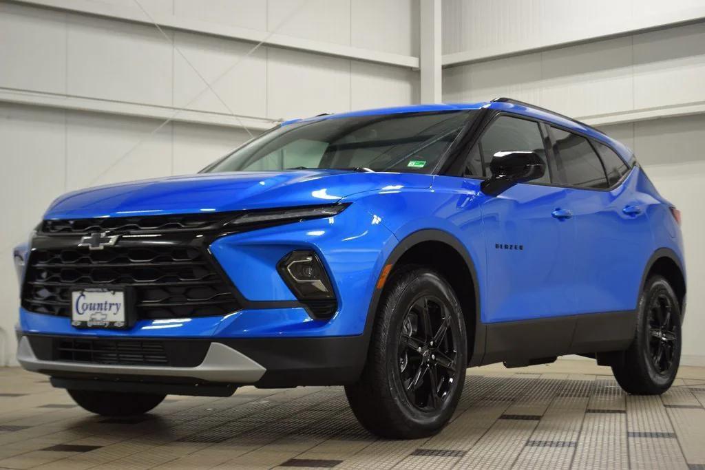 new 2025 Chevrolet Blazer car, priced at $35,085