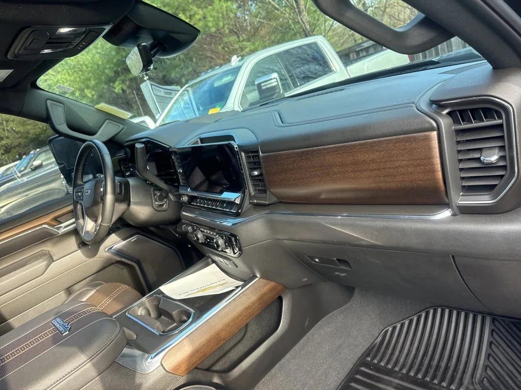 used 2024 Chevrolet Silverado 2500 car, priced at $71,999