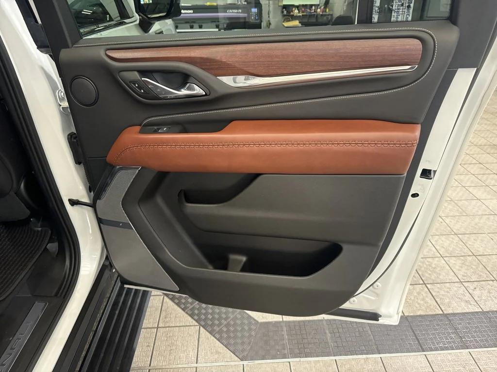 used 2023 GMC Yukon XL car, priced at $77,999