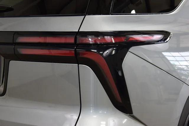 new 2026 Chevrolet Traverse car, priced at $41,914