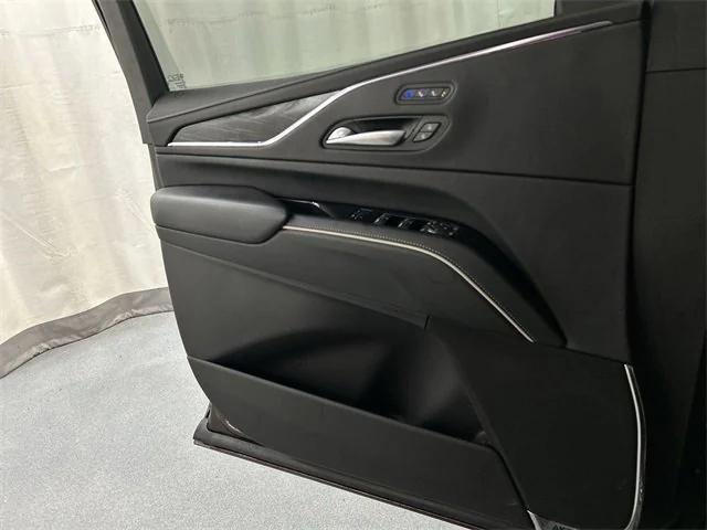 used 2023 Cadillac Escalade ESV car, priced at $71,999