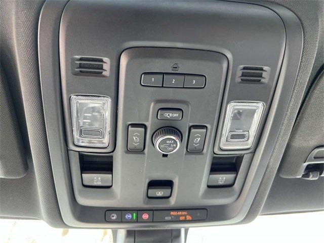 used 2022 GMC Yukon XL car, priced at $59,999