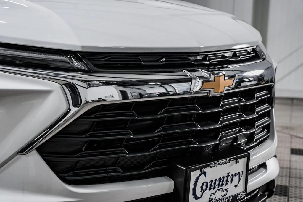 new 2025 Chevrolet TrailBlazer car, priced at $28,670