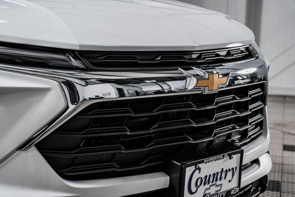 new 2025 Chevrolet TrailBlazer car, priced at $29,170