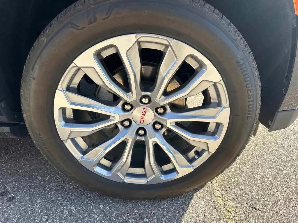 used 2024 GMC Yukon XL car, priced at $72,999