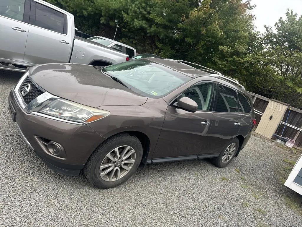 used 2015 Nissan Pathfinder car, priced at $9,999