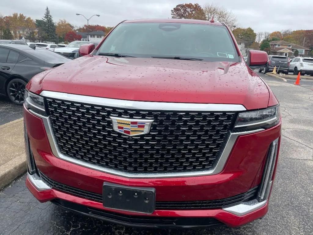used 2022 Cadillac Escalade ESV car, priced at $65,999