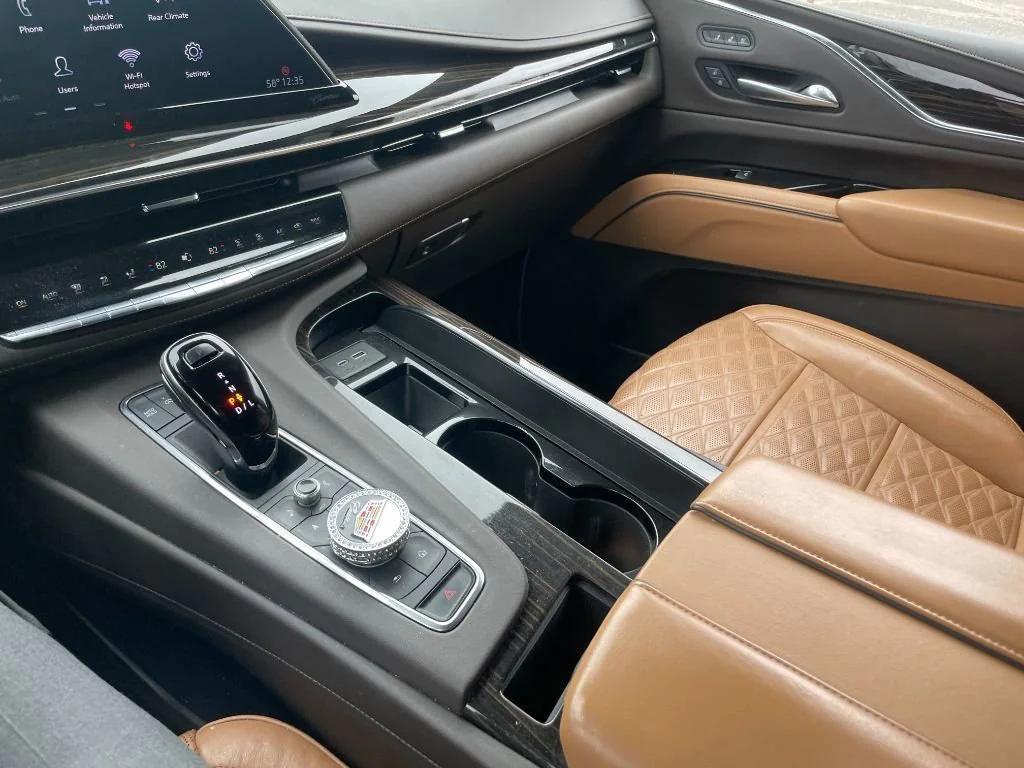 used 2022 Cadillac Escalade ESV car, priced at $65,999