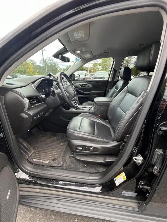 used 2021 Chevrolet Traverse car, priced at $25,499