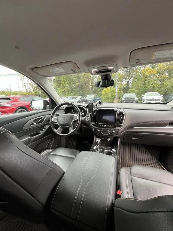 used 2021 Chevrolet Traverse car, priced at $25,499