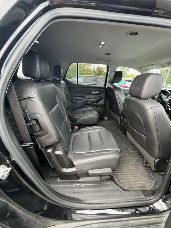 used 2021 Chevrolet Traverse car, priced at $25,499