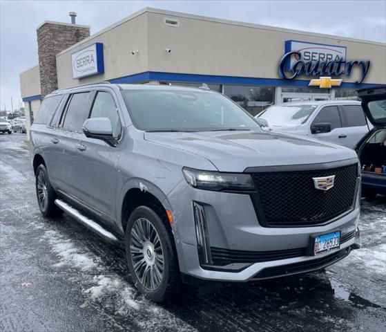 used 2023 Cadillac Escalade ESV car, priced at $72,999