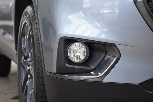 used 2021 Chevrolet Traverse car, priced at $26,499