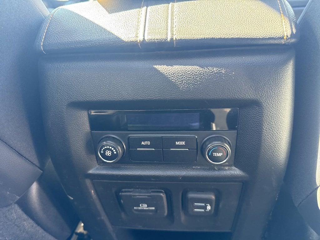 used 2021 Chevrolet Traverse car, priced at $26,999