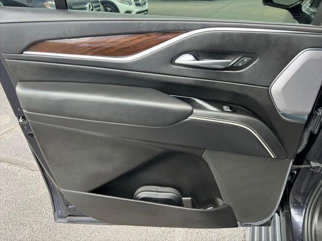 used 2022 Cadillac Escalade ESV car, priced at $75,999