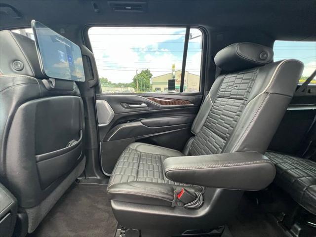 used 2022 Cadillac Escalade ESV car, priced at $75,999