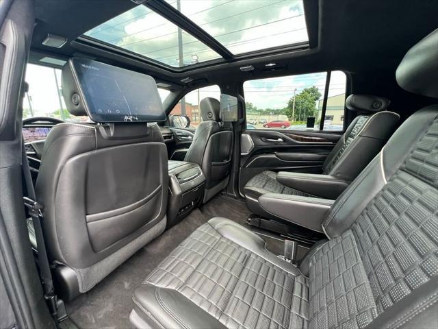 used 2022 Cadillac Escalade ESV car, priced at $75,999
