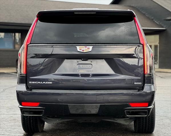 used 2022 Cadillac Escalade ESV car, priced at $75,999
