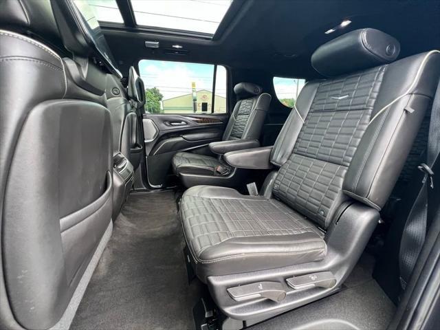used 2022 Cadillac Escalade ESV car, priced at $75,999