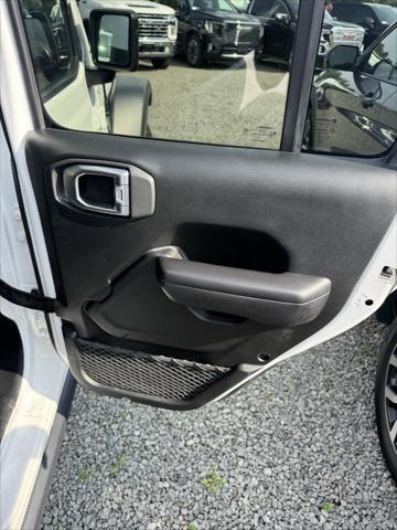 used 2018 Jeep Wrangler Unlimited car, priced at $33,999
