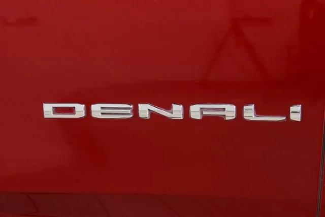 used 2023 GMC Yukon XL car, priced at $75,499