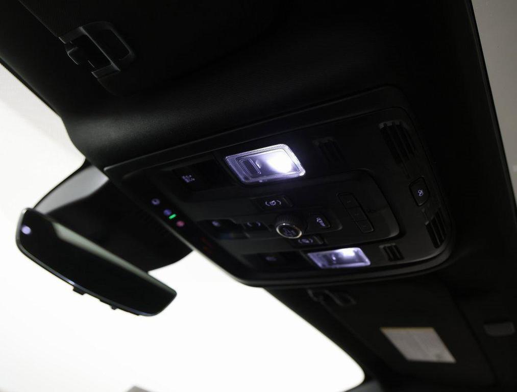 used 2024 GMC Yukon XL car, priced at $82,999