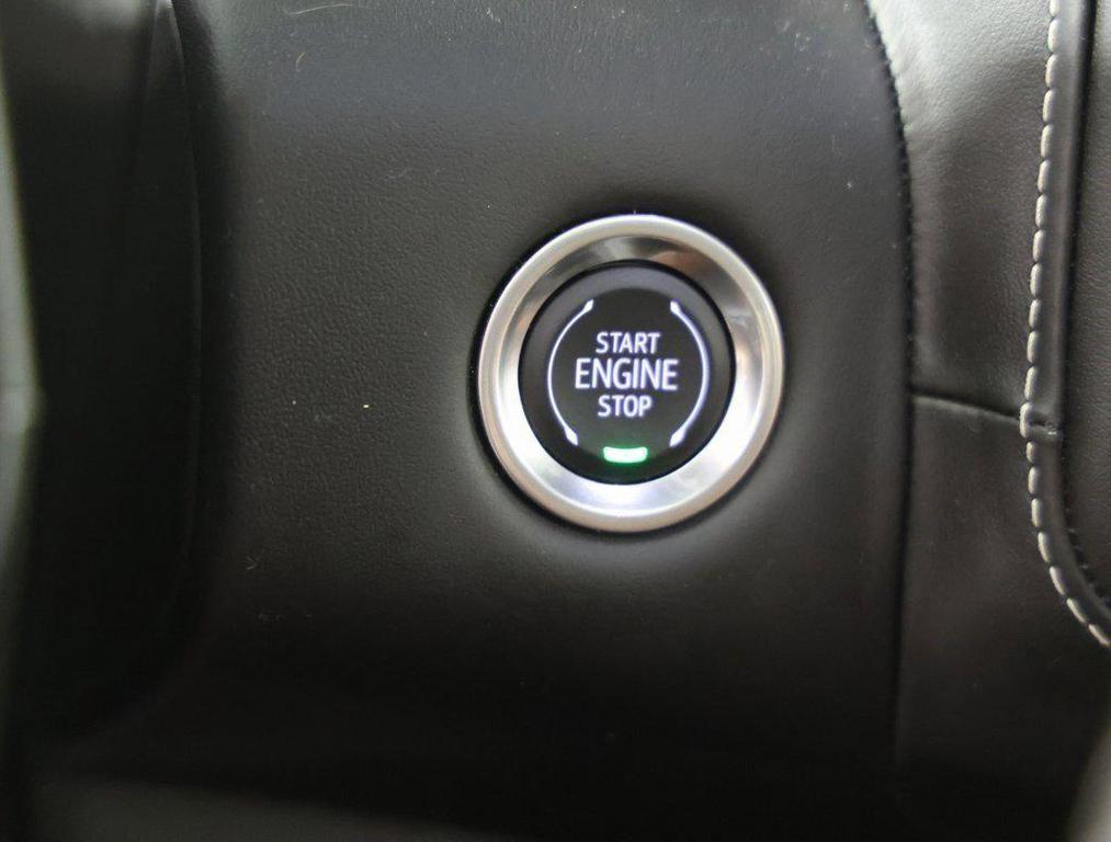 used 2024 GMC Yukon XL car, priced at $82,999