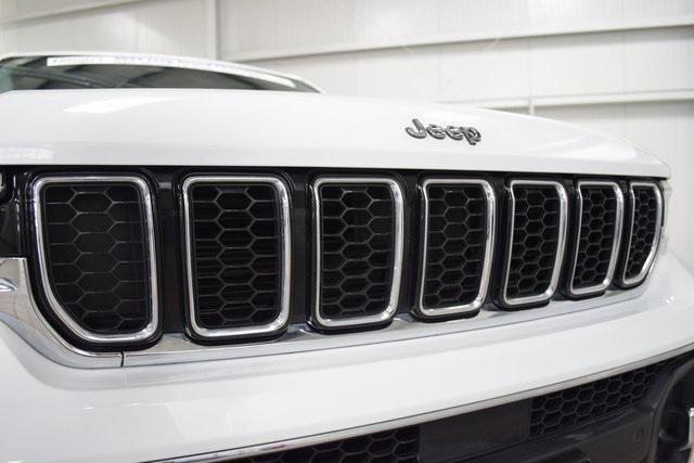 used 2022 Jeep Grand Cherokee car, priced at $35,500