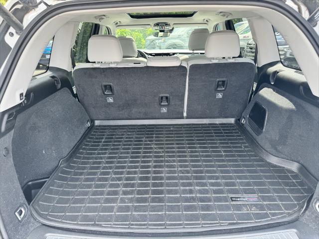 used 2022 Jeep Grand Cherokee car, priced at $36,999